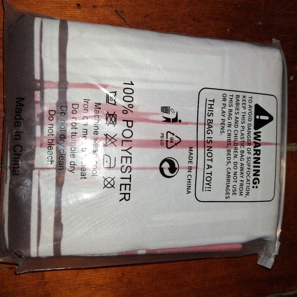 *must Purchase 3 $3 Items* Pink and Brown shower Curtain With Hooks